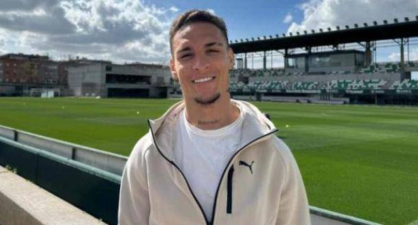 狂降6000万欧，曼联铁心甩包袱，碰西甲穷人只肯2000万欧